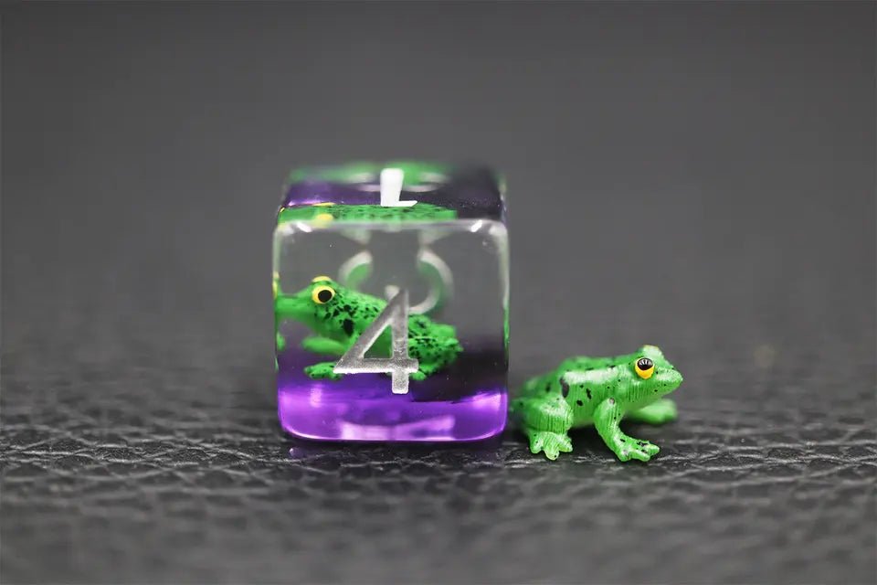 Frog Dice Set for D&D Pathfinder RPG - DCE06 - Merchants of Immersion