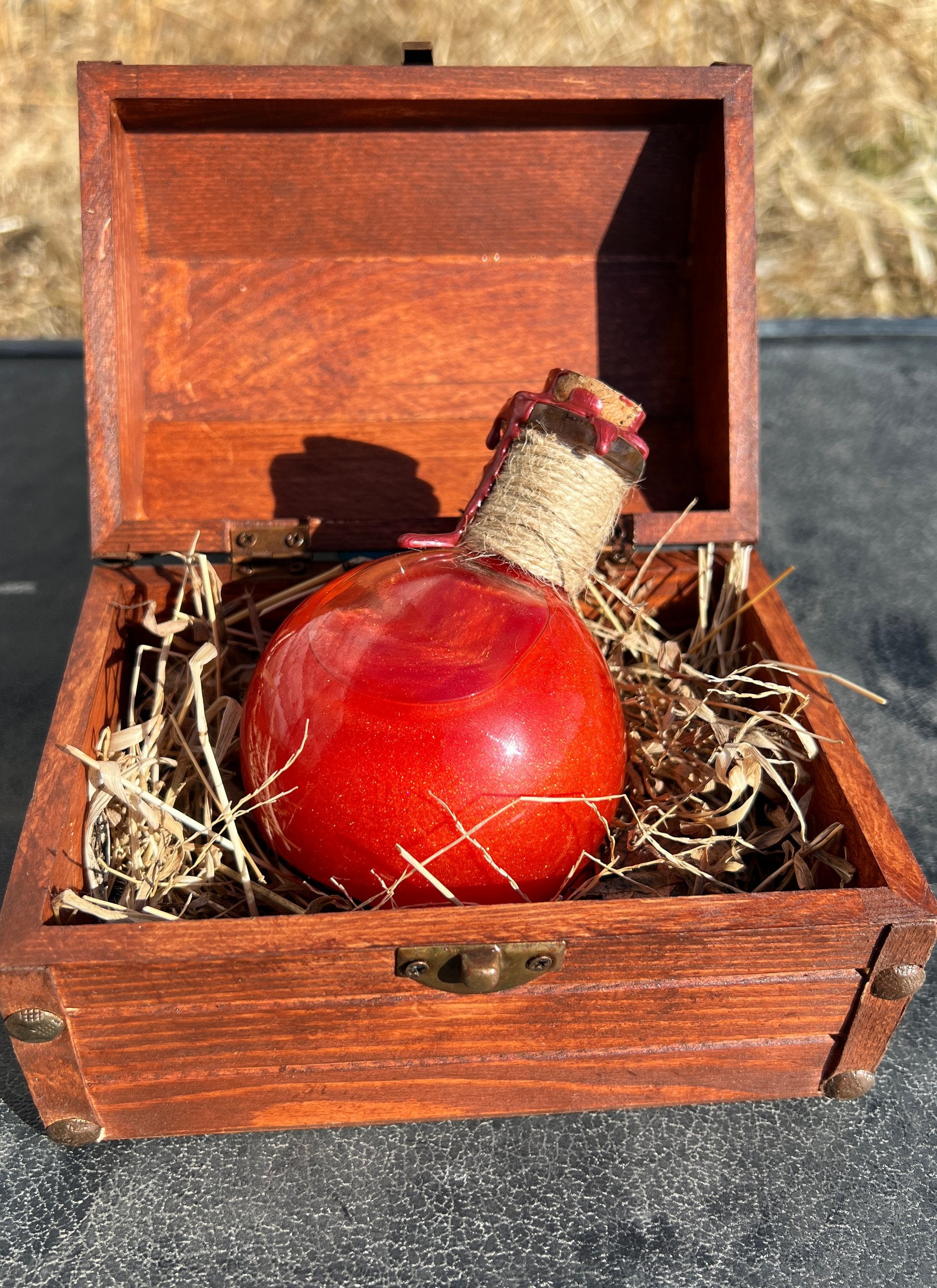 Handmade Potion of Healing - Magic Health Potion DnD Dungeons Dragons Pathfinder - POT02 - Merchants of Immersion