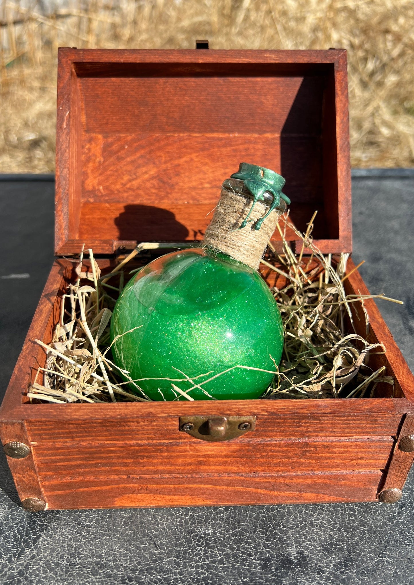 Handmade Potion of Stamina - Magic Potion DnD Dungeons Dragons Pathfinder - POT04 - Merchants of Immersion